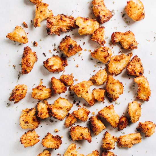 Homemade Garlic Croutons