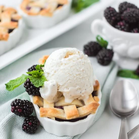Grandma’s Blackberry Cobbler