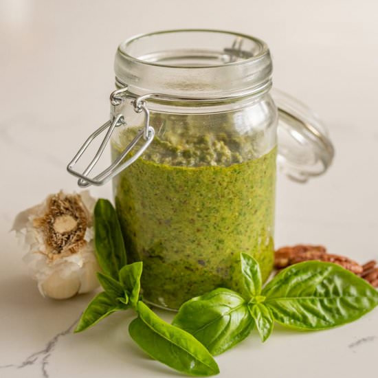 How to Make Homemade Pesto