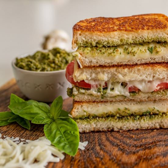 Pesto Grilled Cheese Sandwich