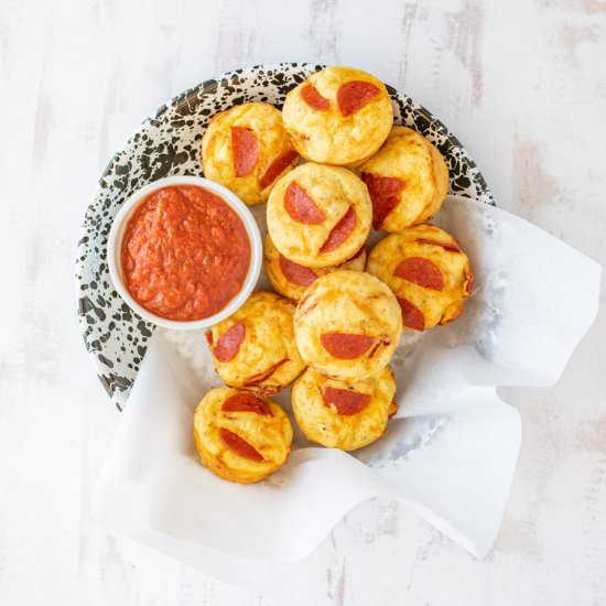 Easy Pepperoni Pizza Muffins