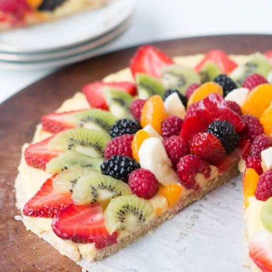 MOM’S FRUIT PIZZA
