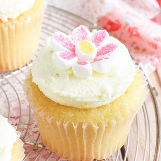 MAY FLOWERS LEMON CUPCAKES