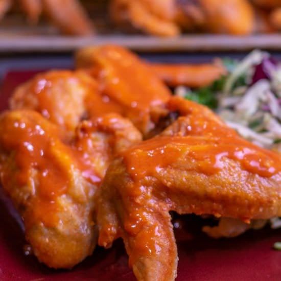 CRISPY BAKED BUFFALO CHICKEN WINGS