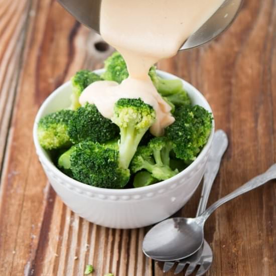BROCCOLI AND CHEESE SAUCE