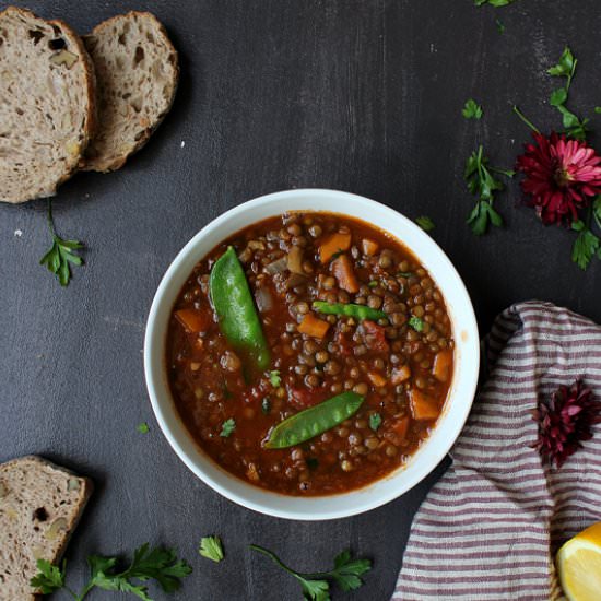 Cozy veggies lentil soup