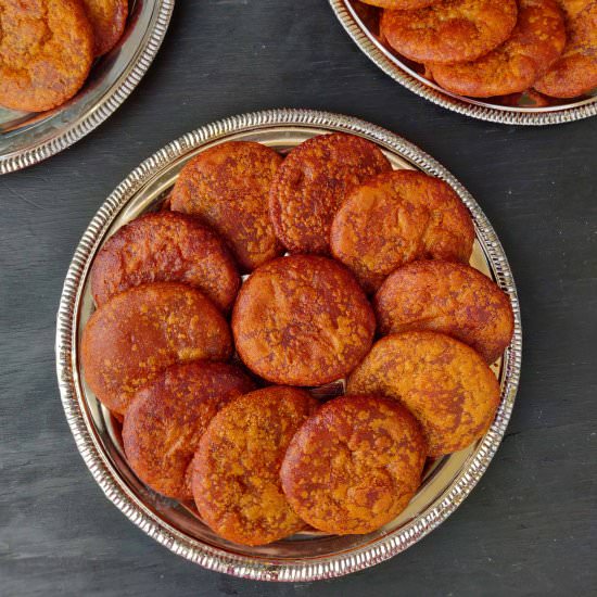 Karupatti Adhirasam Video Recipe