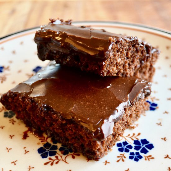 Low Sugar Chocolate Sheet Cake