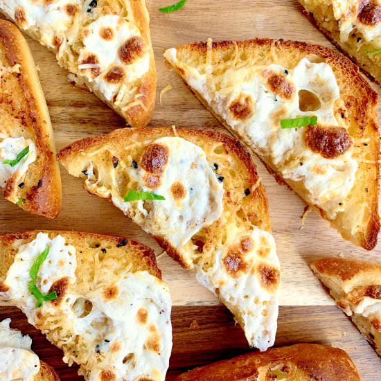 Cheesy Truffle Garlic Bread