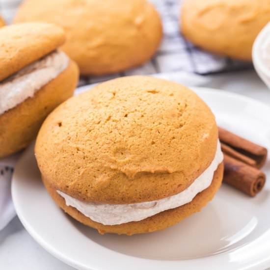 Homemade Pumpkin Whoopie Pies