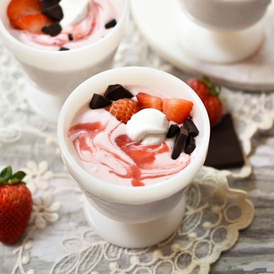 Easy Vegan Strawberry Mousse