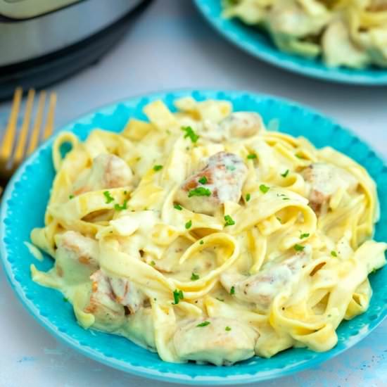 Instant Pot Chicken Alfredo