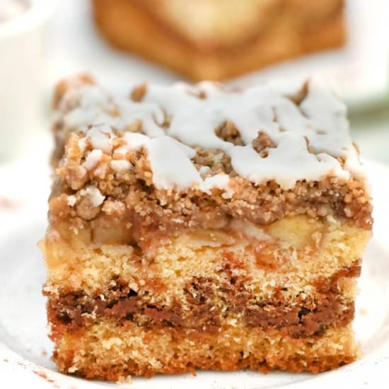 Apple Pie Coffee Cake