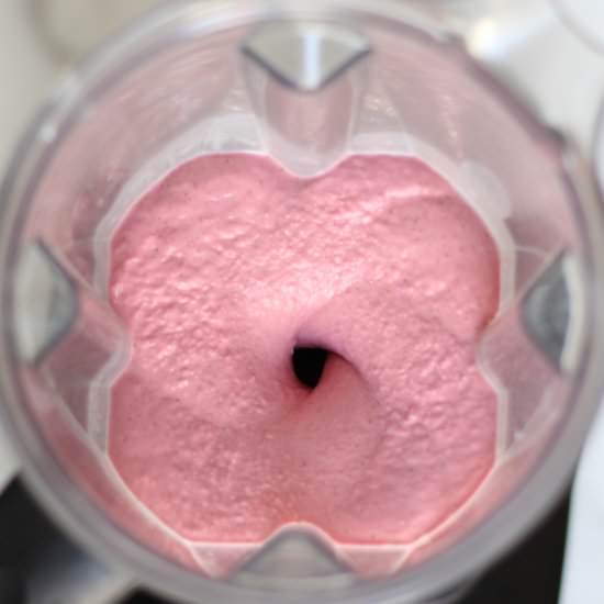 Raspberry Kefir Walnut Smoothie