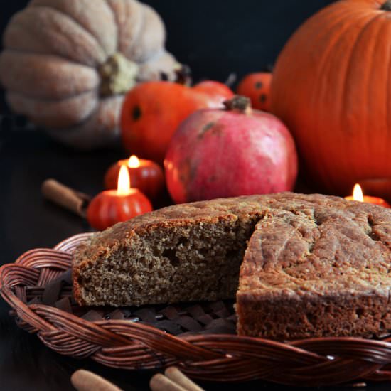 Greek yogurt and cinnamon cake
