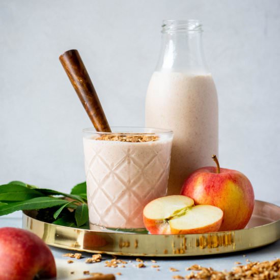 Cinnamon Apple Pie Smoothie
