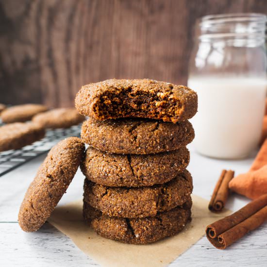Paleo Soft Gingerbread Cookies