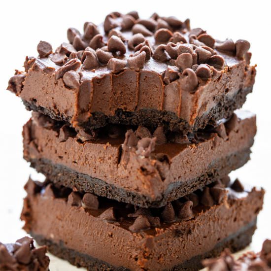 Chocolate No Bake Cheesecake Bars