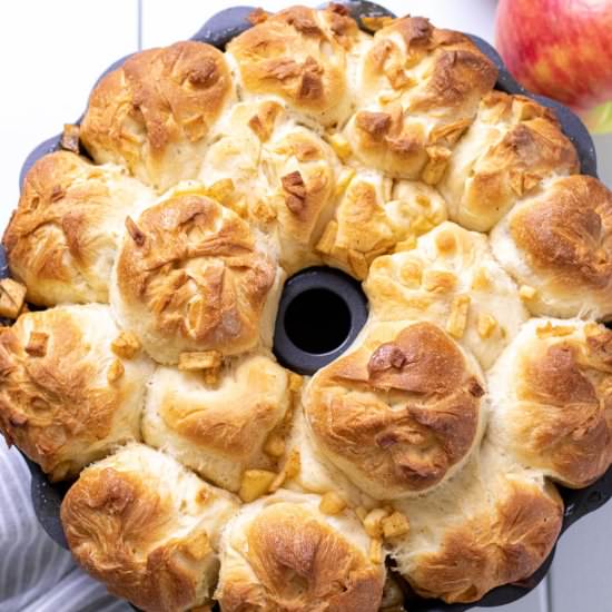 Apple Rum Monkey Bread