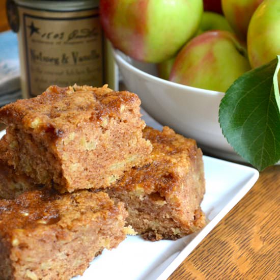Scrumptious Apple Cake