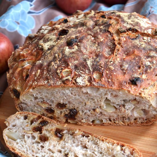 No-knead harvest bread with walnuts