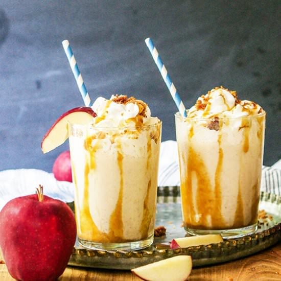 Dutch Apple Pie Milkshakes