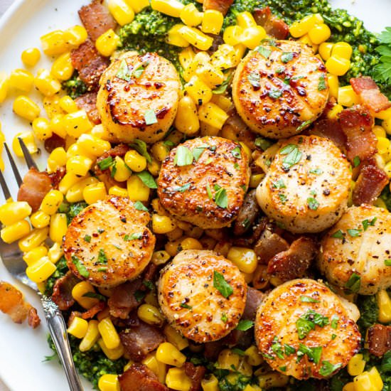 Scallops with bacon and Kale Pesto