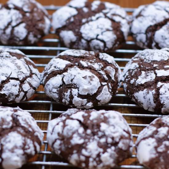 Chocolate Crinkles Cookies