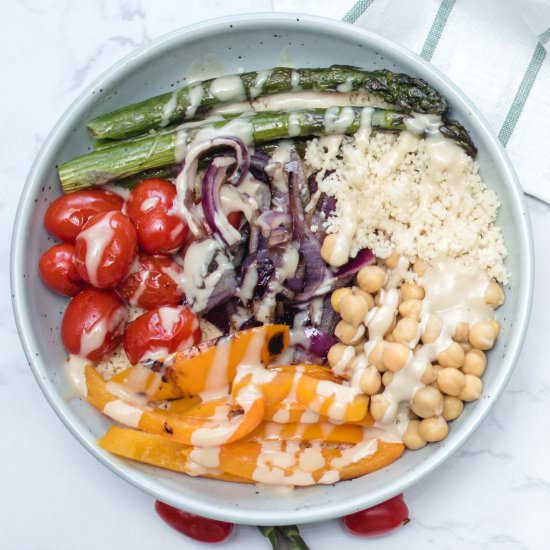 BUDDHA BOWL WITH GRILLED VEGETABLES