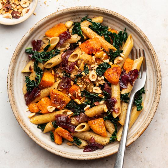 Squash and caramelised onion pasta