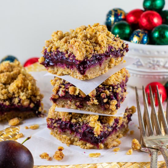 Plum-Oatmeal Crumble Bars