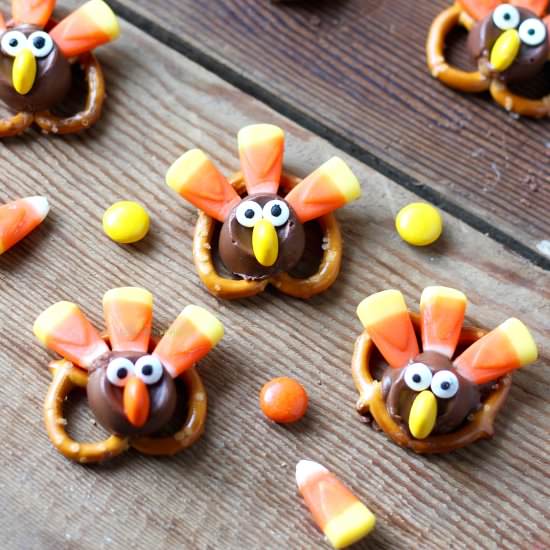 Candy Pretzel Turkey Bites