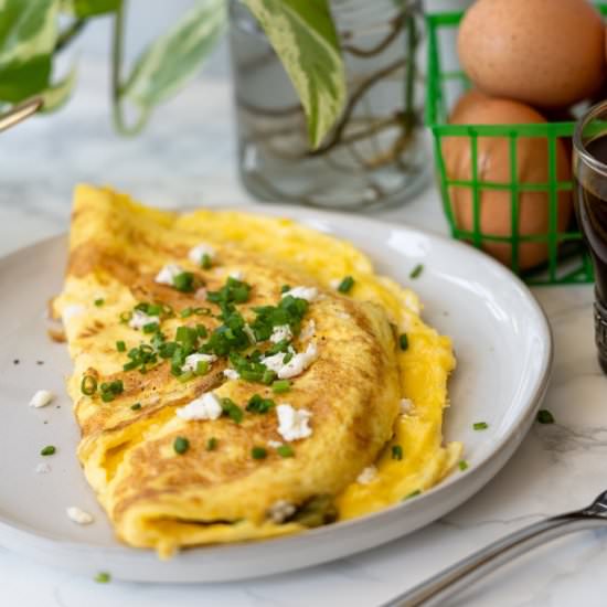 Hatch Chile/Honey Goat Chz Omelette