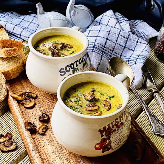 Creamy Mushroom Soup With Turmeric