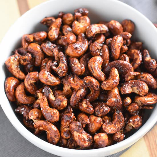 Sweet and Spicy Roasted Cashews