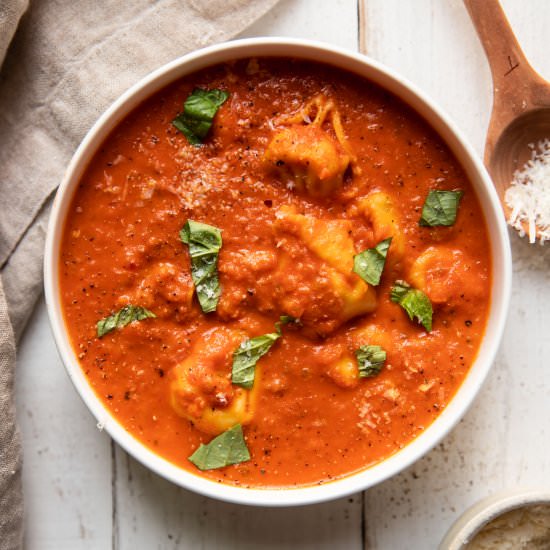Creamy Tomato Tortellini Soup