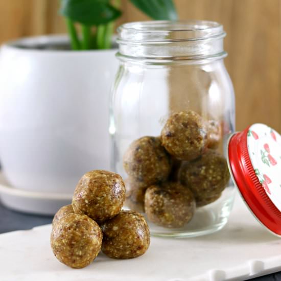 Cashew Cookie Dough Bliss Balls