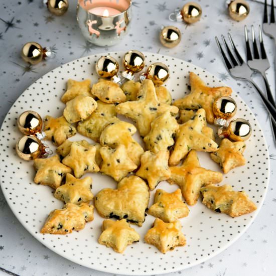 Christmas cheese biscuits