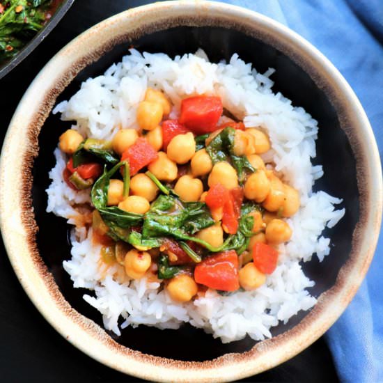 Easy Spinach and Chickpea Curry