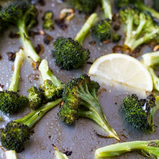 Easy Roasted Broccoli