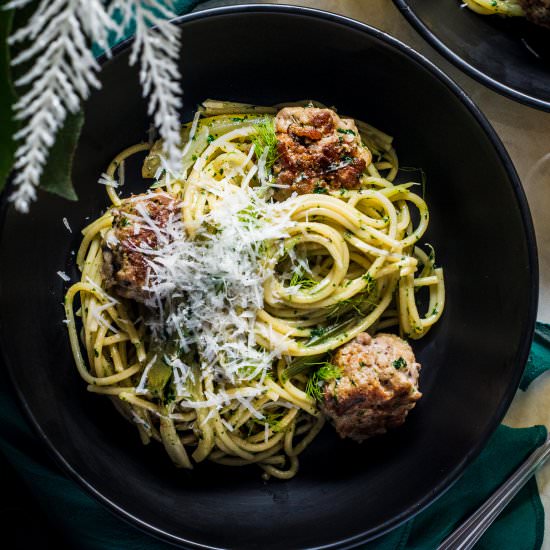 Green Carbonara w Pork Meatballs