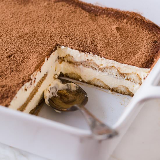 Tiramisu Cake