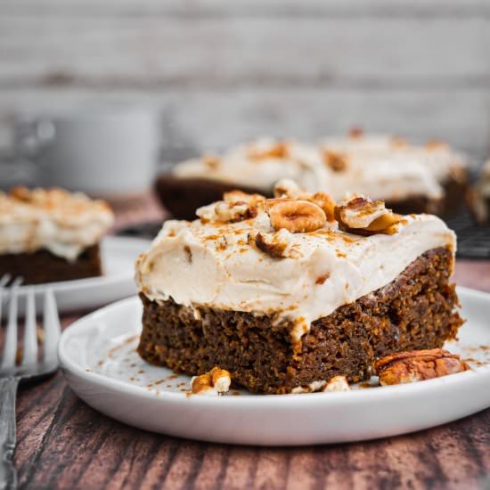 Gingerbread Cake with Cashew Cream