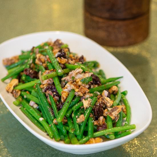 Green Beans With Walnuts