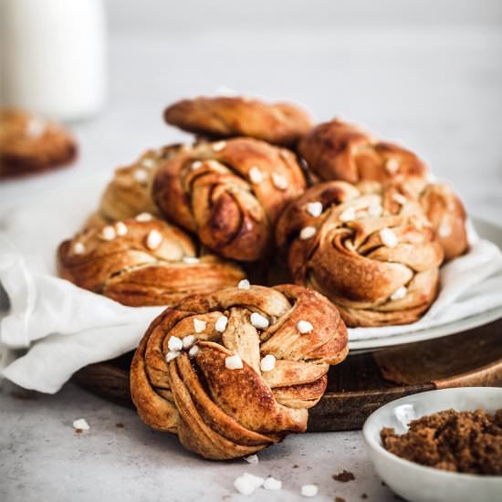 Kanelbullar/Cinnamon rolls