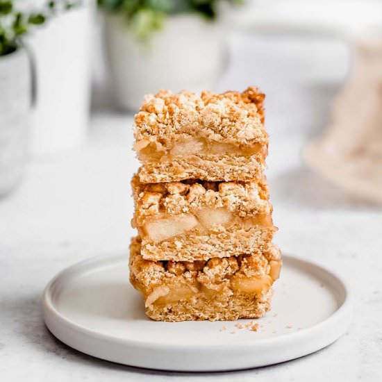 Apple crumb cake