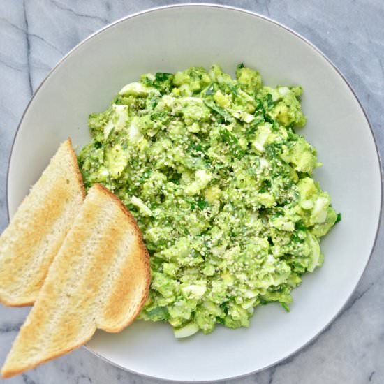 AVOCADO EGG SPINACH SALAD