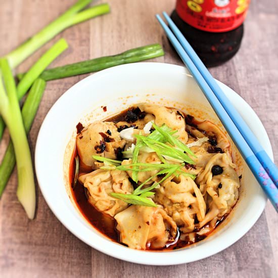 Wontons in Spicy Black Bean Chili