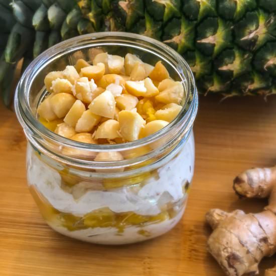 Pineapple-Macadamia Overnight Oats