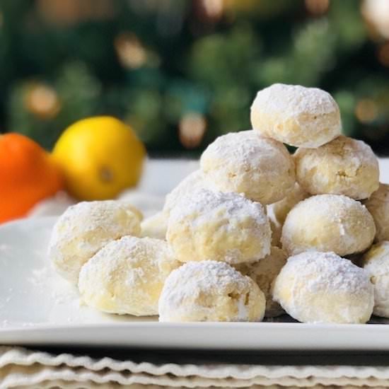 Easy and Delicious Snowball Cookies